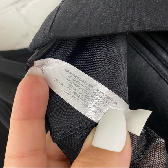 ✔️SOLD NWT Lane Bryant LIVI High Impact Sports Bra Black - Picture 10 of 11